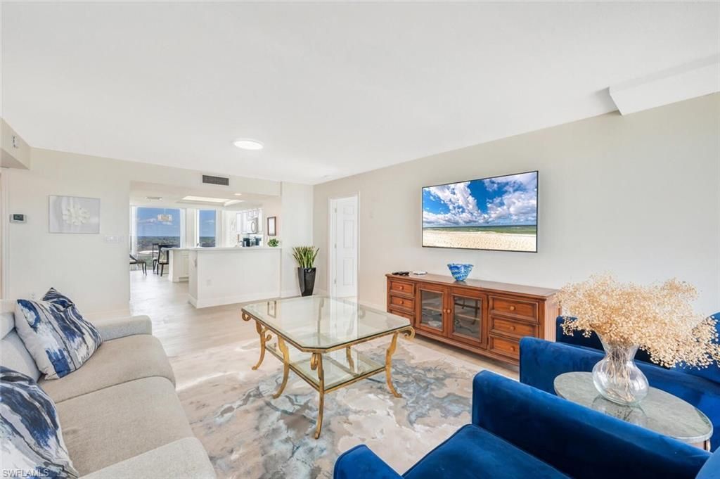 6849 Grenadier Blvd, Unit 1704, Naples, FL 34108 Photo