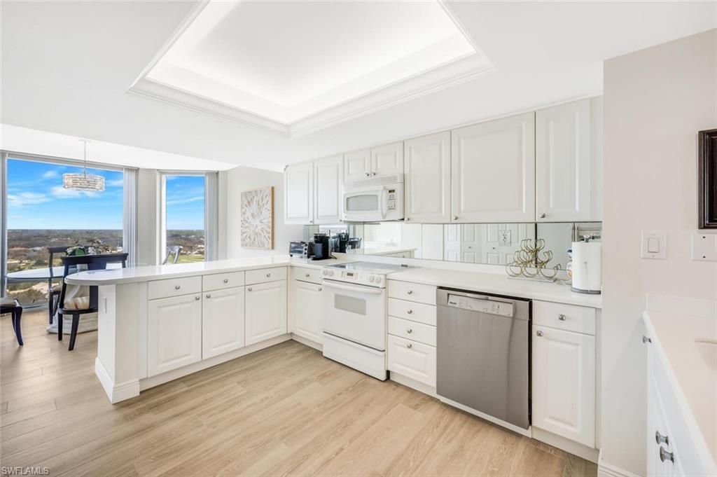 6849 Grenadier Blvd, Unit 1704, Naples, FL 34108 Photo