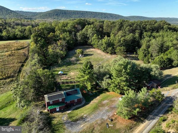 100 WOLFS LANE, FORT VALLEY, VA 22652