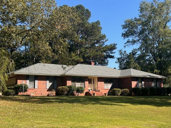 61 Main St., Rienzi, MS 38865