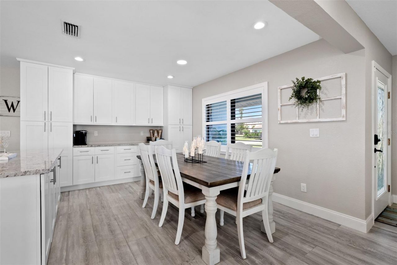 3422 W Shell Point Road, Ruskin, FL 33570 Photo