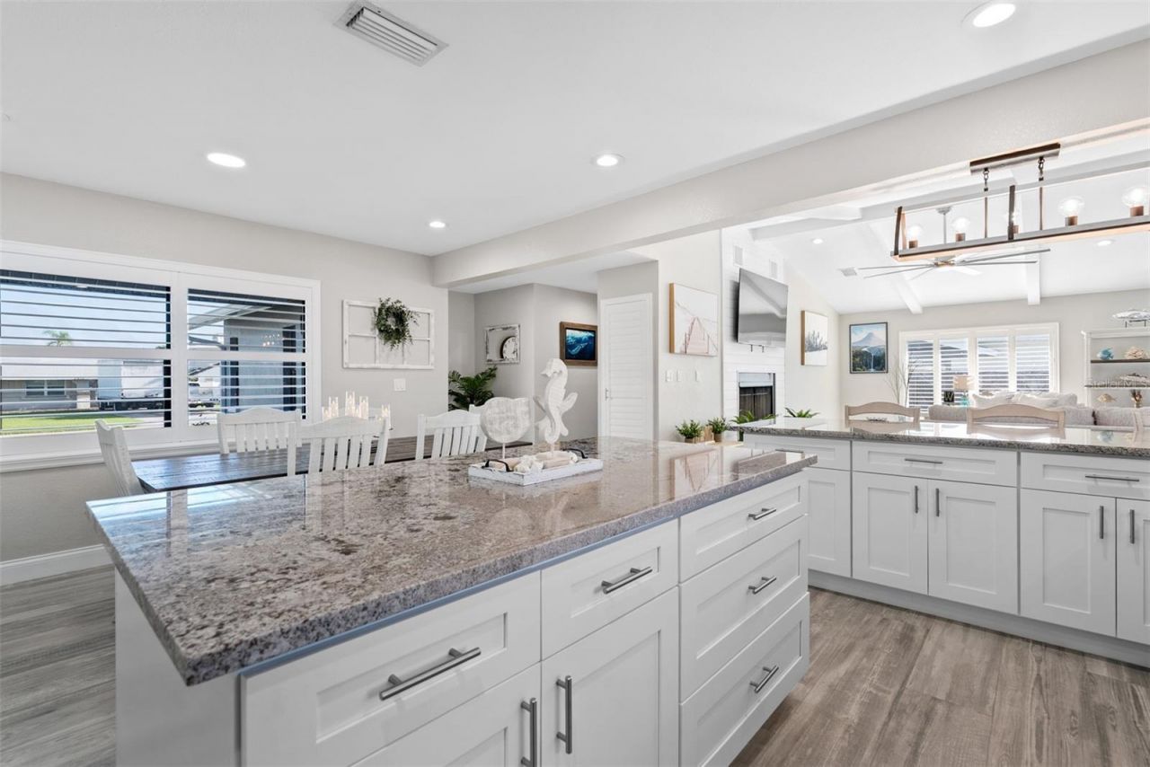 3422 W Shell Point Road, Ruskin, FL 33570 Photo