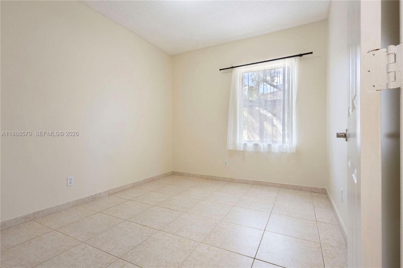 16111 NE Emerald Cove Rd, Unit 16111, Weston, FL 33331 Photo