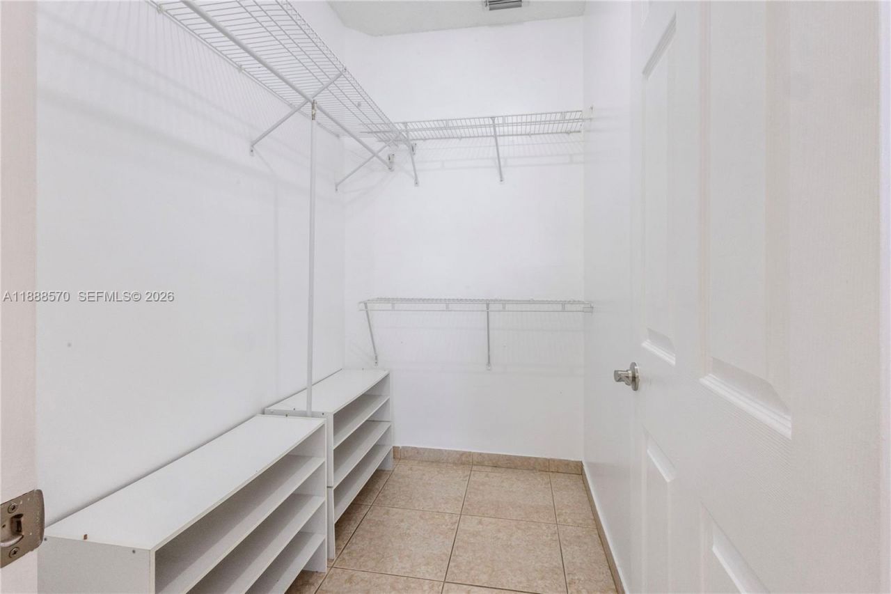 16111 NE Emerald Cove Rd, Unit 16111, Weston, FL 33331 Photo