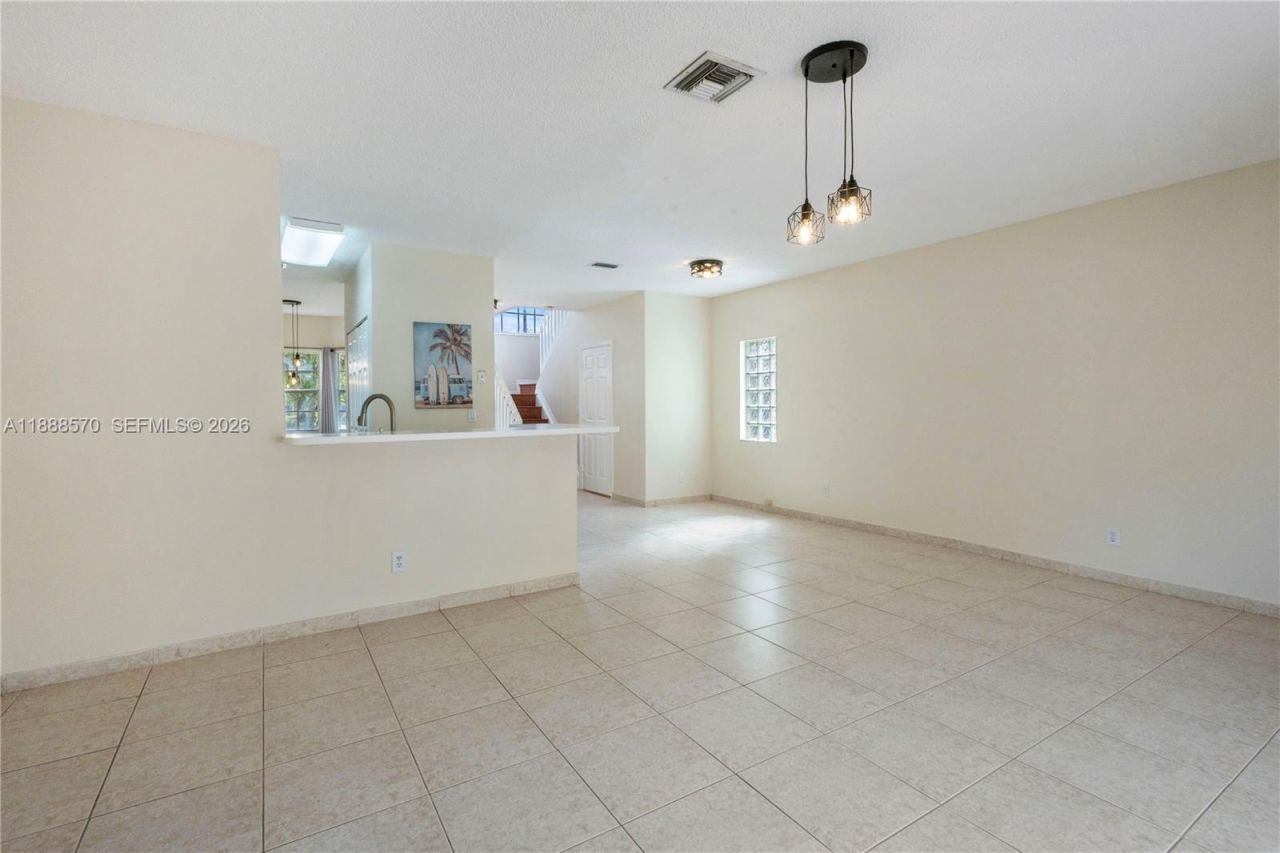 16111 NE Emerald Cove Rd, Unit 16111, Weston, FL 33331 Photo