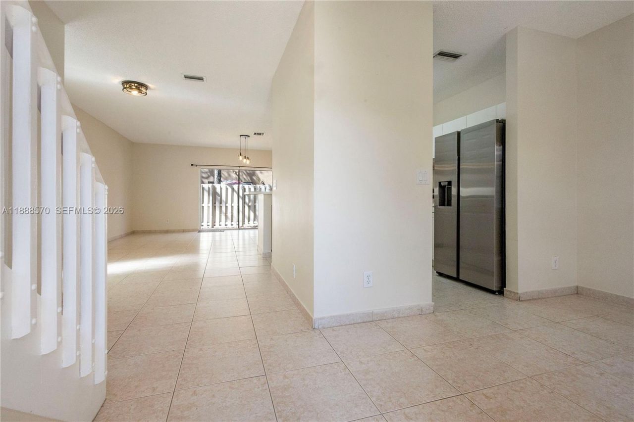 16111 NE Emerald Cove Rd, Unit 16111, Weston, FL 33331 Photo
