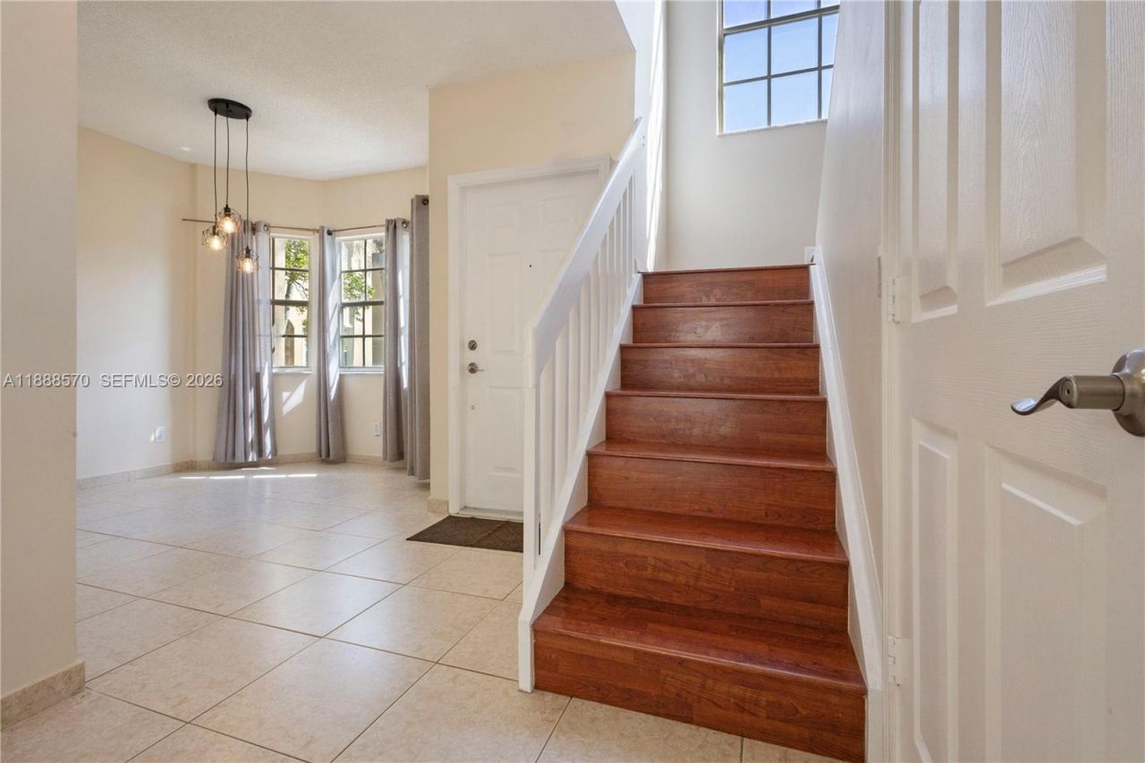 16111 NE Emerald Cove Rd, Unit 16111, Weston, FL 33331 Photo