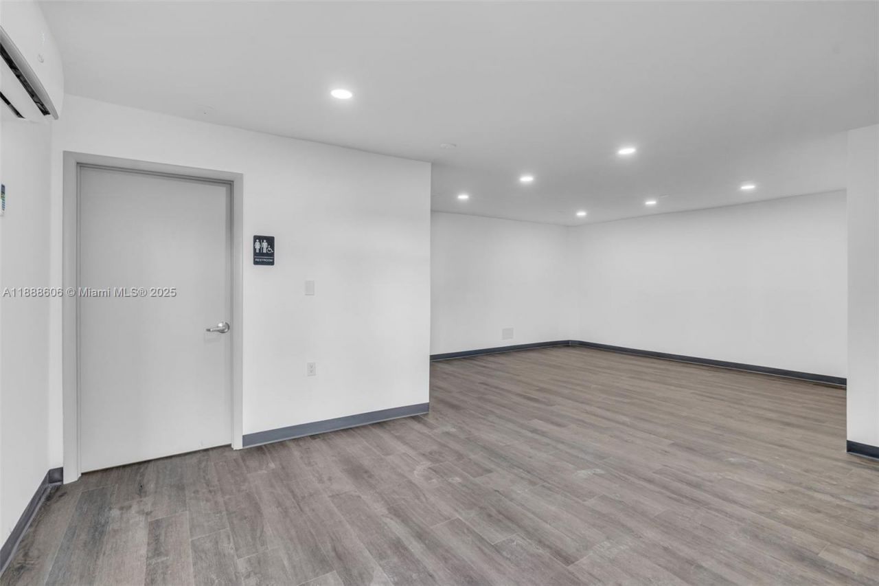 333 W 75th Pl, Unit 1D, Hialeah, FL 33014 Photo