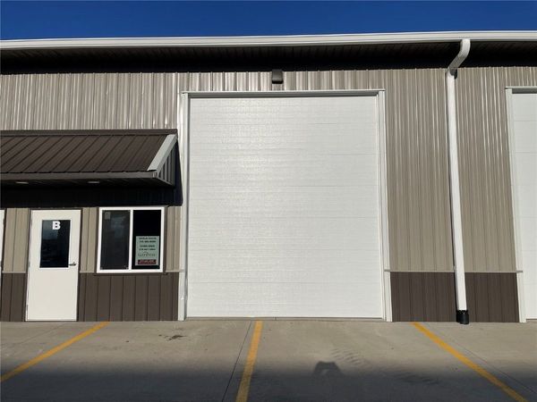 132 Greenfield Drive, Unit B, Tiffin, IA 52340