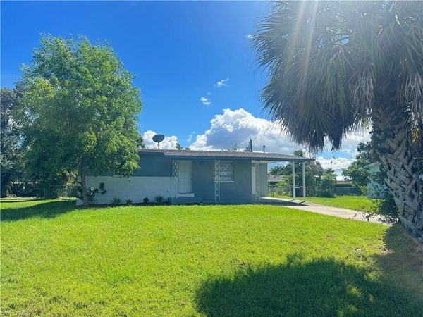 4976 Howard ST, FORT MYERS, FL 33905
