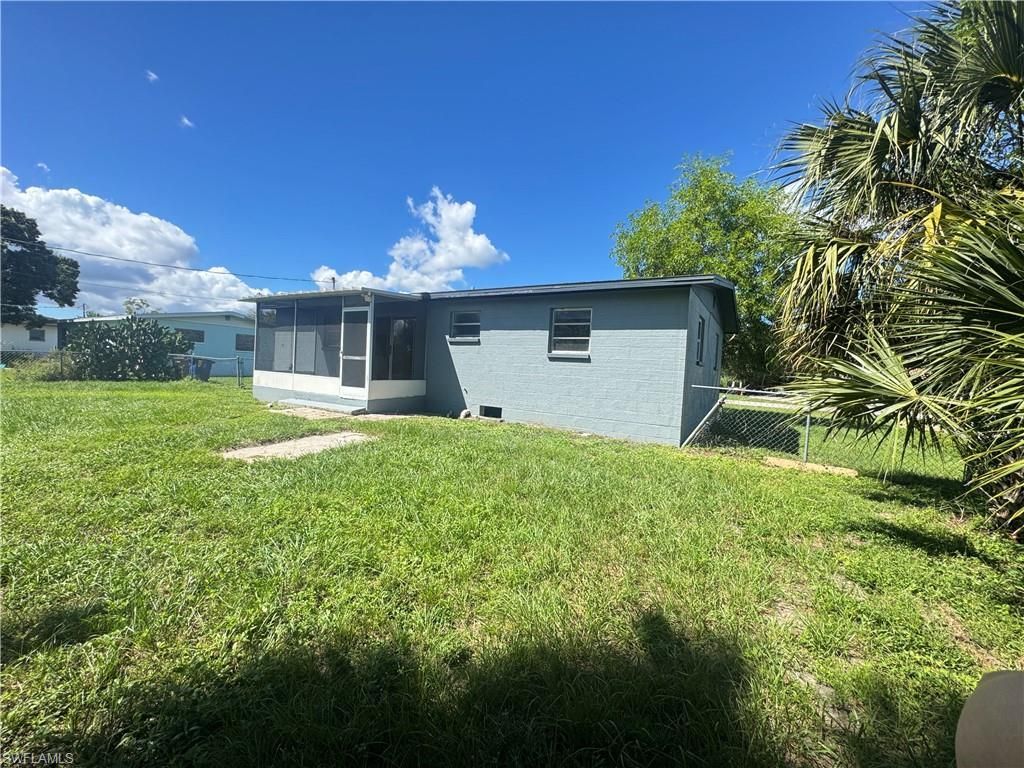4976 Howard St, Fort Myers, FL 33905 Photo