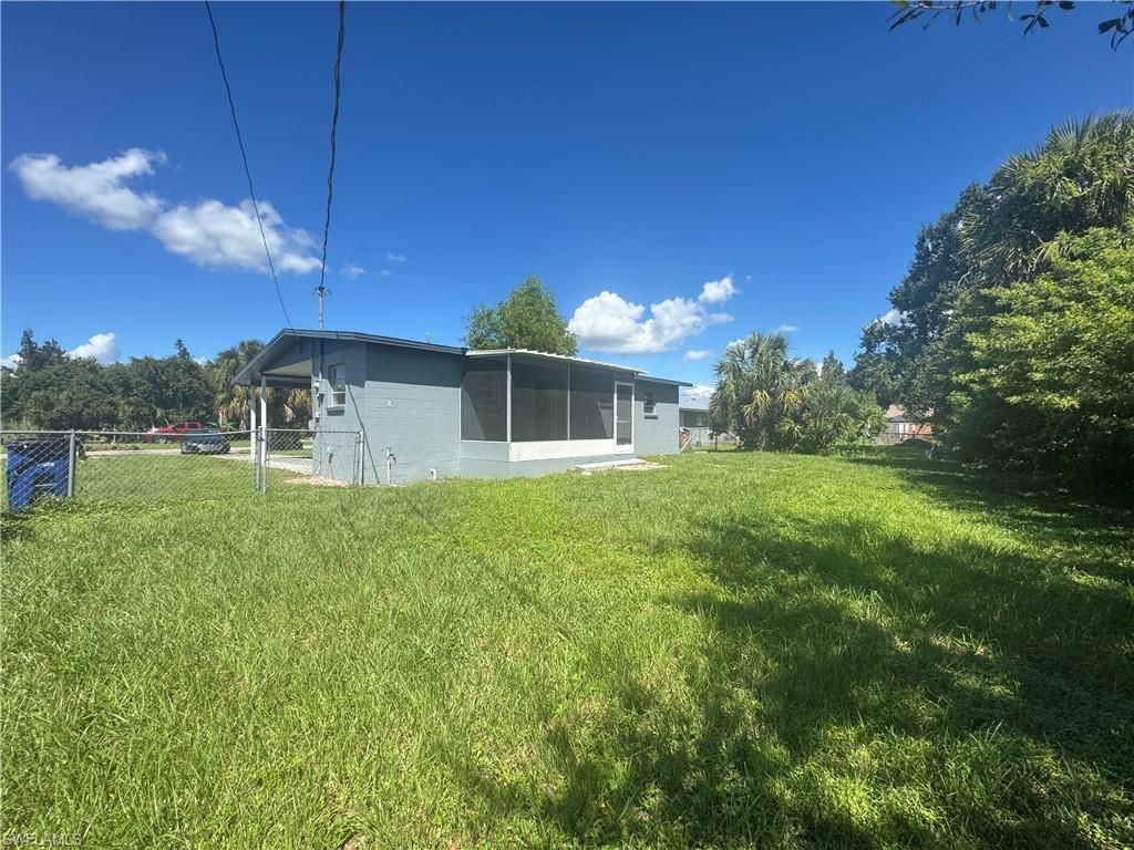 4976 Howard St, Fort Myers, FL 33905 Photo