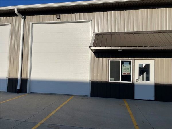 132 Greenfield Drive, Unit E, Tiffin, IA 52340