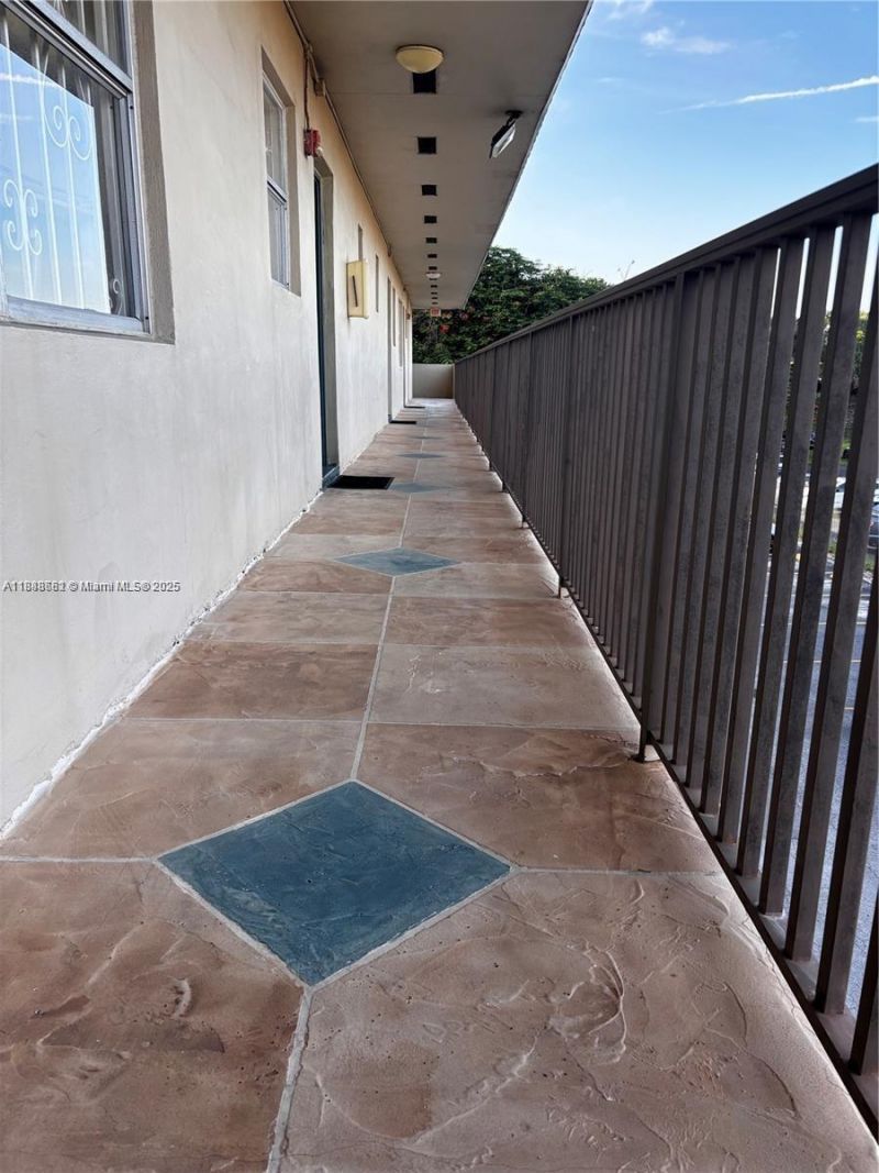 7505 SW 82nd St, Unit 318, Miami, FL 33143 Photo