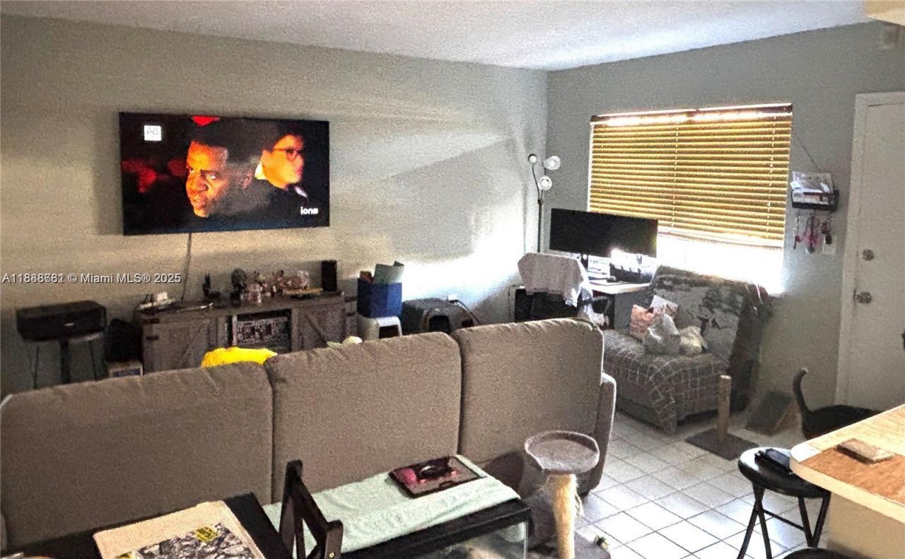 7505 SW 82nd St, Unit 318, Miami, FL 33143 Photo