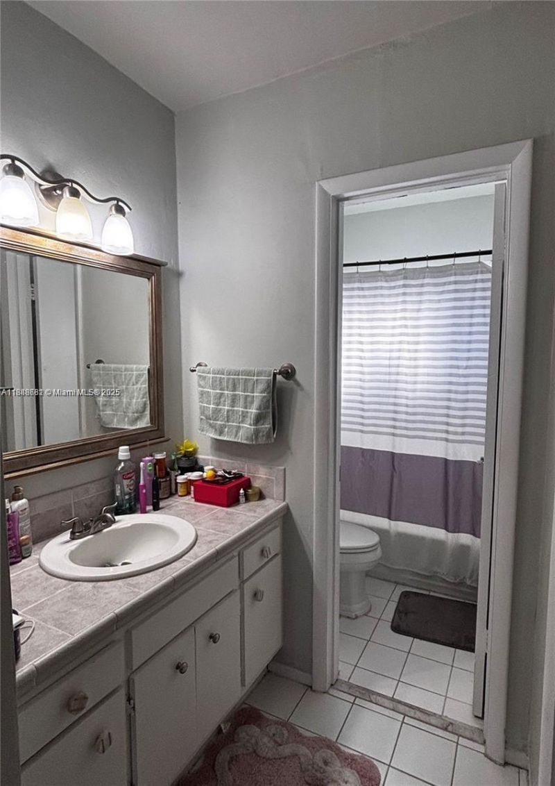 7505 SW 82nd St, Unit 318, Miami, FL 33143 Photo