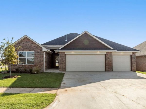 7308 Elaine Street, Yukon, OK 73099