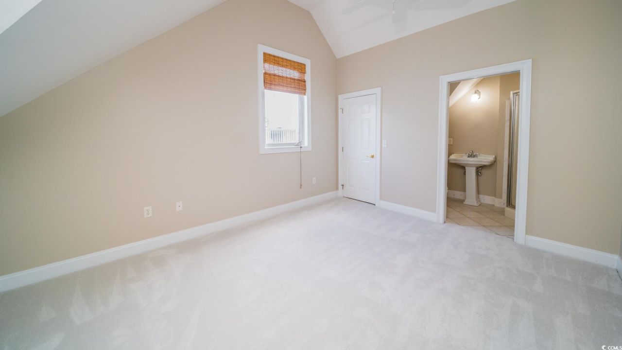 1011 Clubhouse Dr. Photo 17