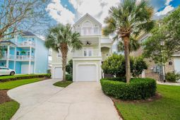 1011 Clubhouse Dr. photo 4