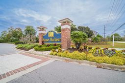 1011 Clubhouse Dr. photo 4