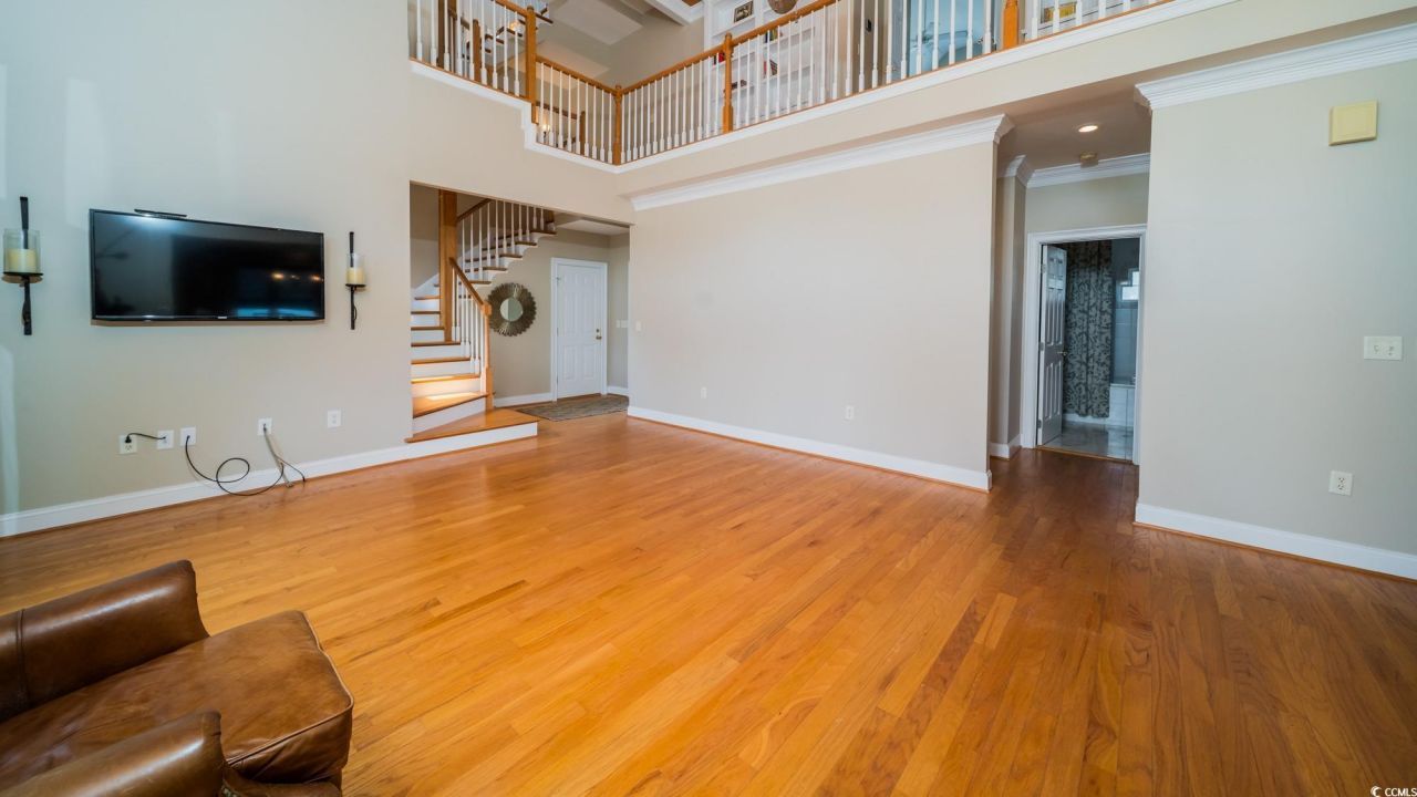 1011 Clubhouse Dr. Photo 9