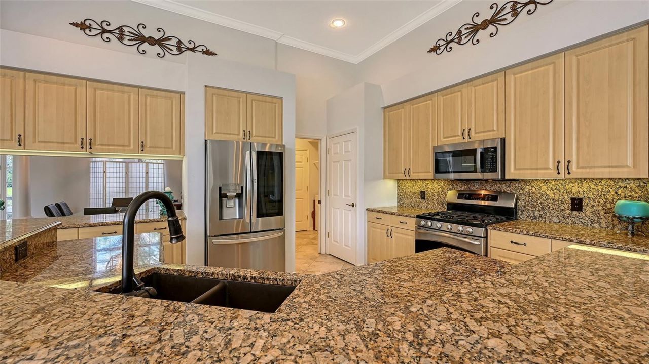 8122 Spring Marsh Drive, Bradenton, FL 34201 Photo