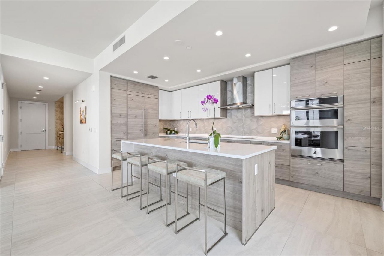 301 1st Street S, Unit 803, Saint Petersburg, FL 33701 Photo