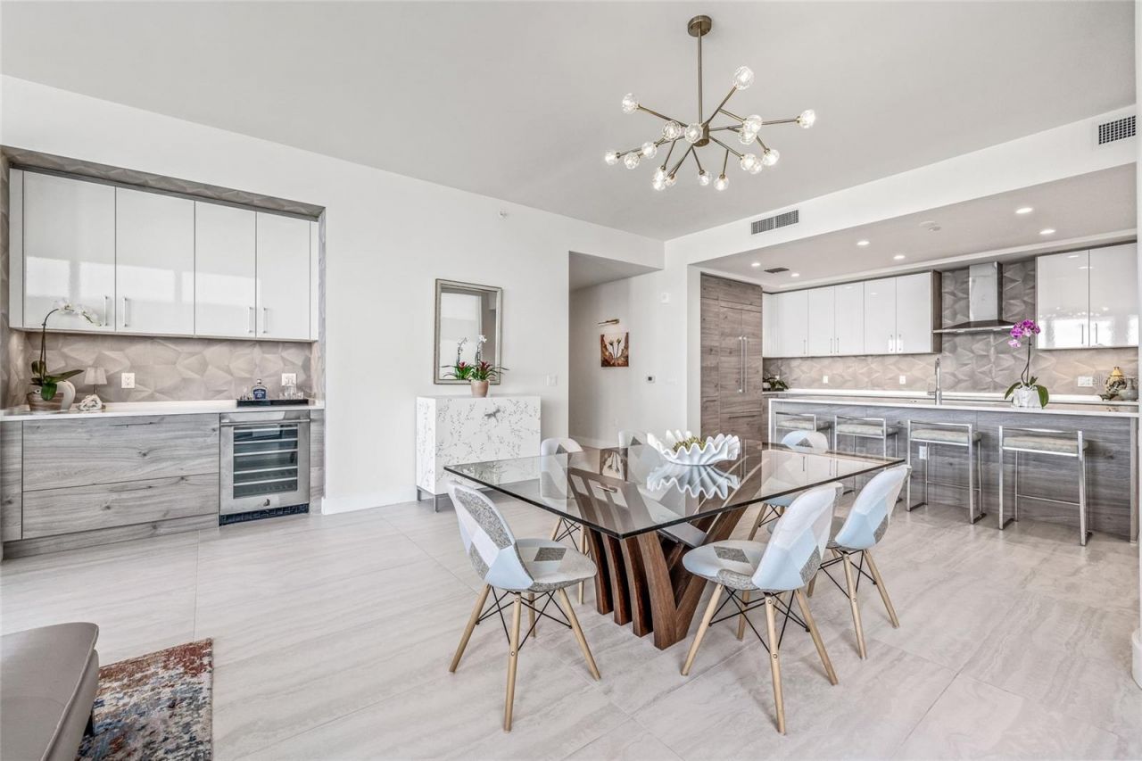 301 1st Street S, Unit 803, Saint Petersburg, FL 33701 Photo