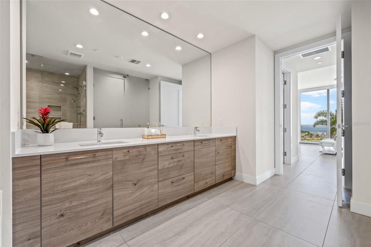 301 1st Street S, Unit 803, Saint Petersburg, FL 33701 Photo