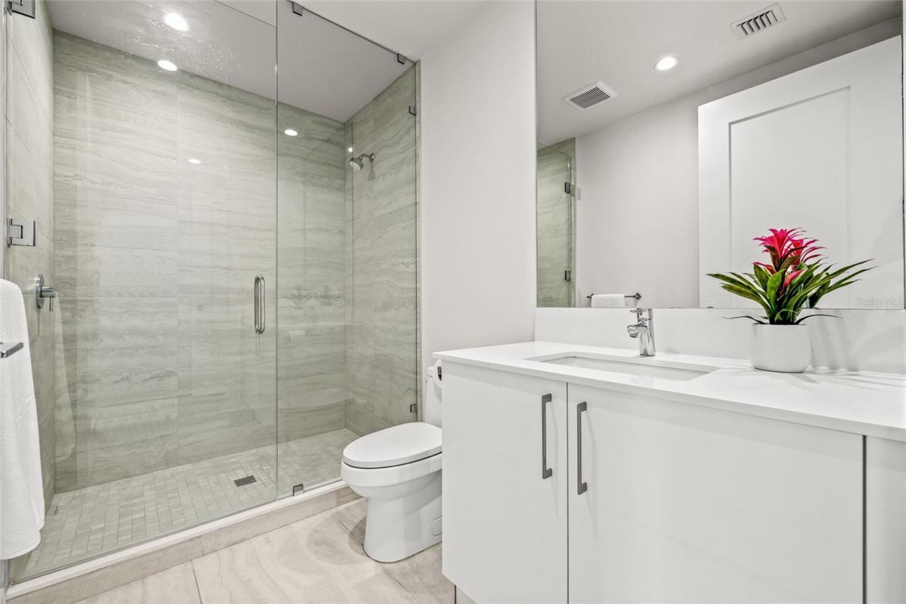 301 1st Street S, Unit 803, Saint Petersburg, FL 33701 Photo