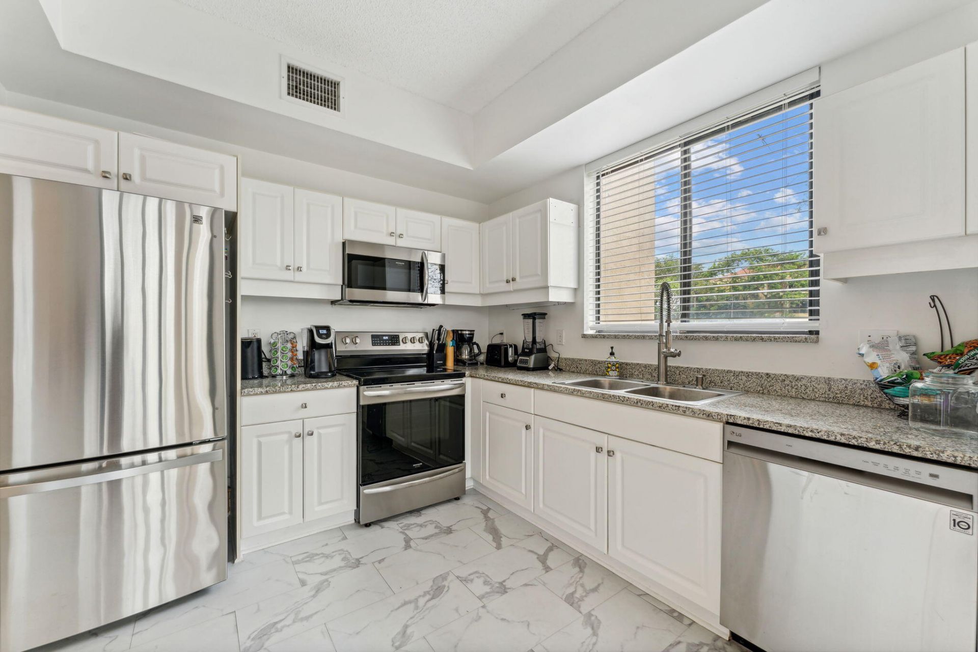 7546 La Paz Boulevard, Unit 105, Boca Raton, FL 33433 Photo