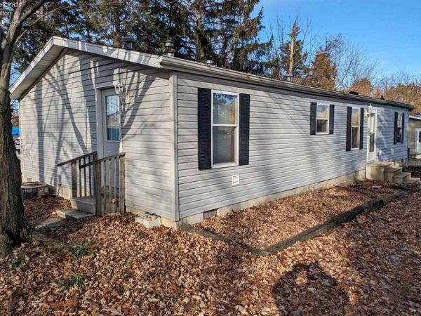 7317 E Harbor Road, Marblehead, OH 43440