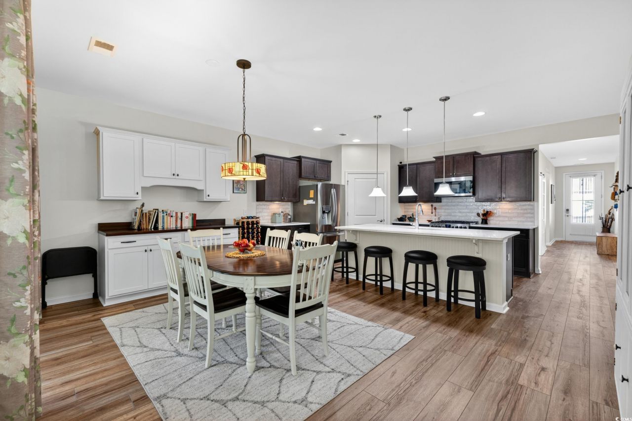 5618 Lombardia Circle Photo 6