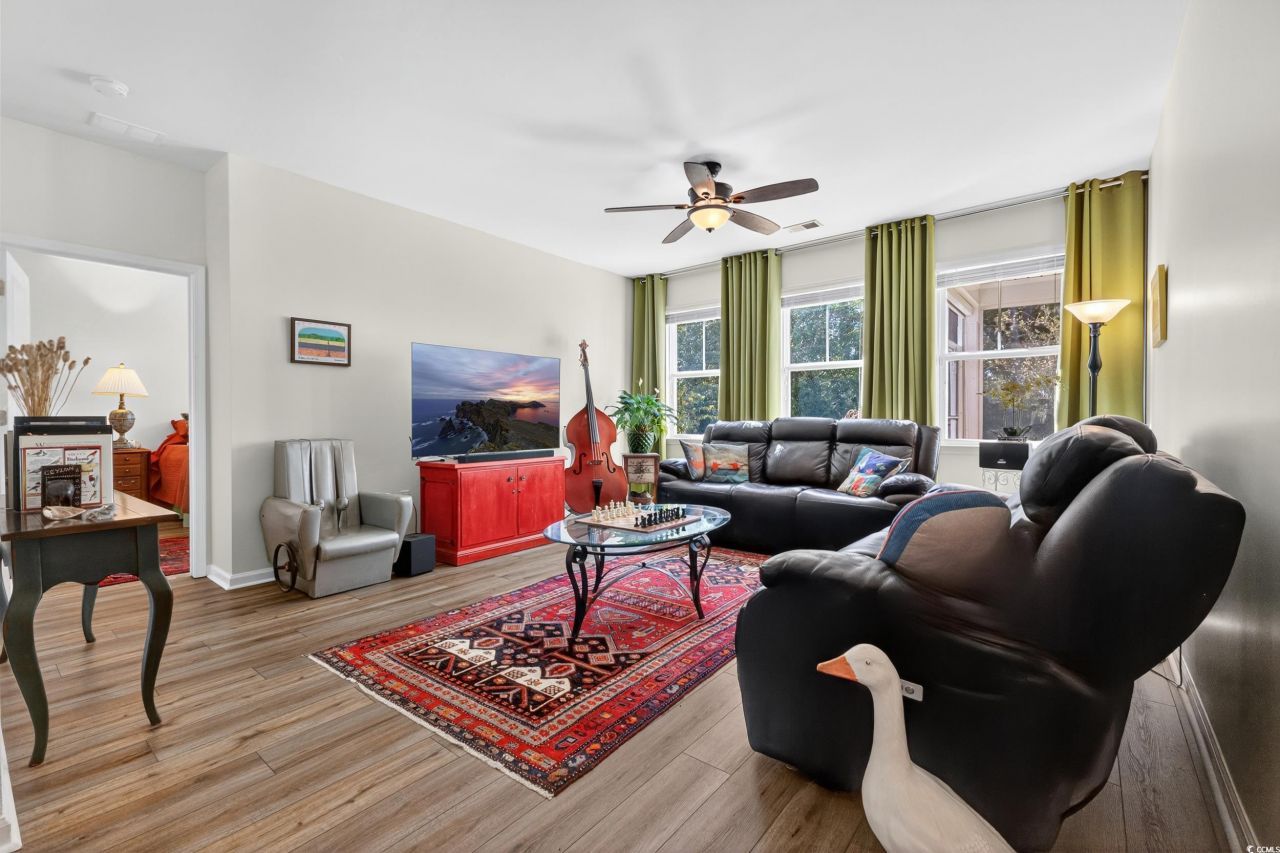 5618 Lombardia Circle Photo 9