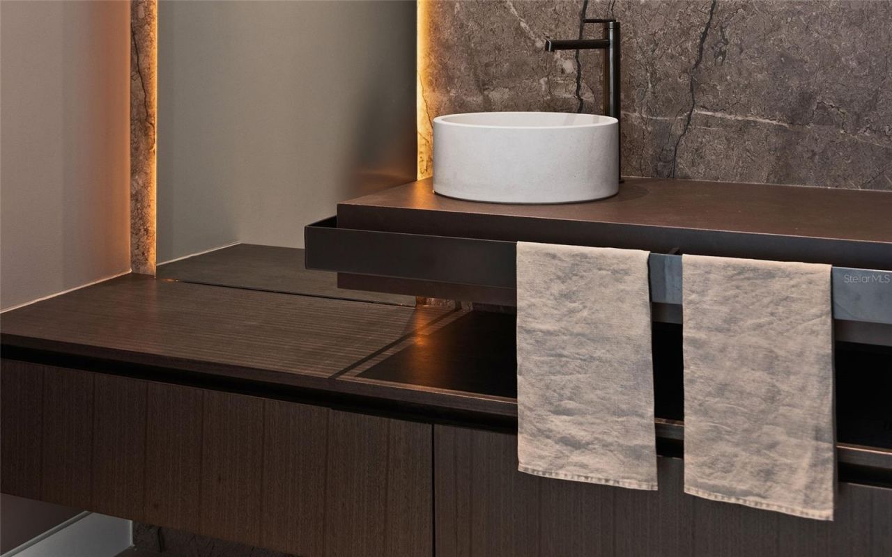 388 S Shore Drive, Sarasota, FL 34234 Photo