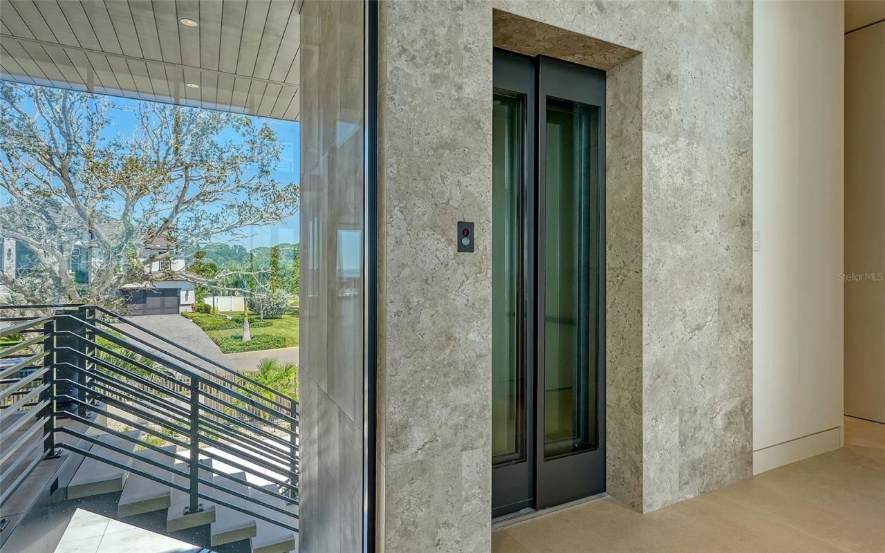 388 S Shore Drive, Sarasota, FL 34234 Photo