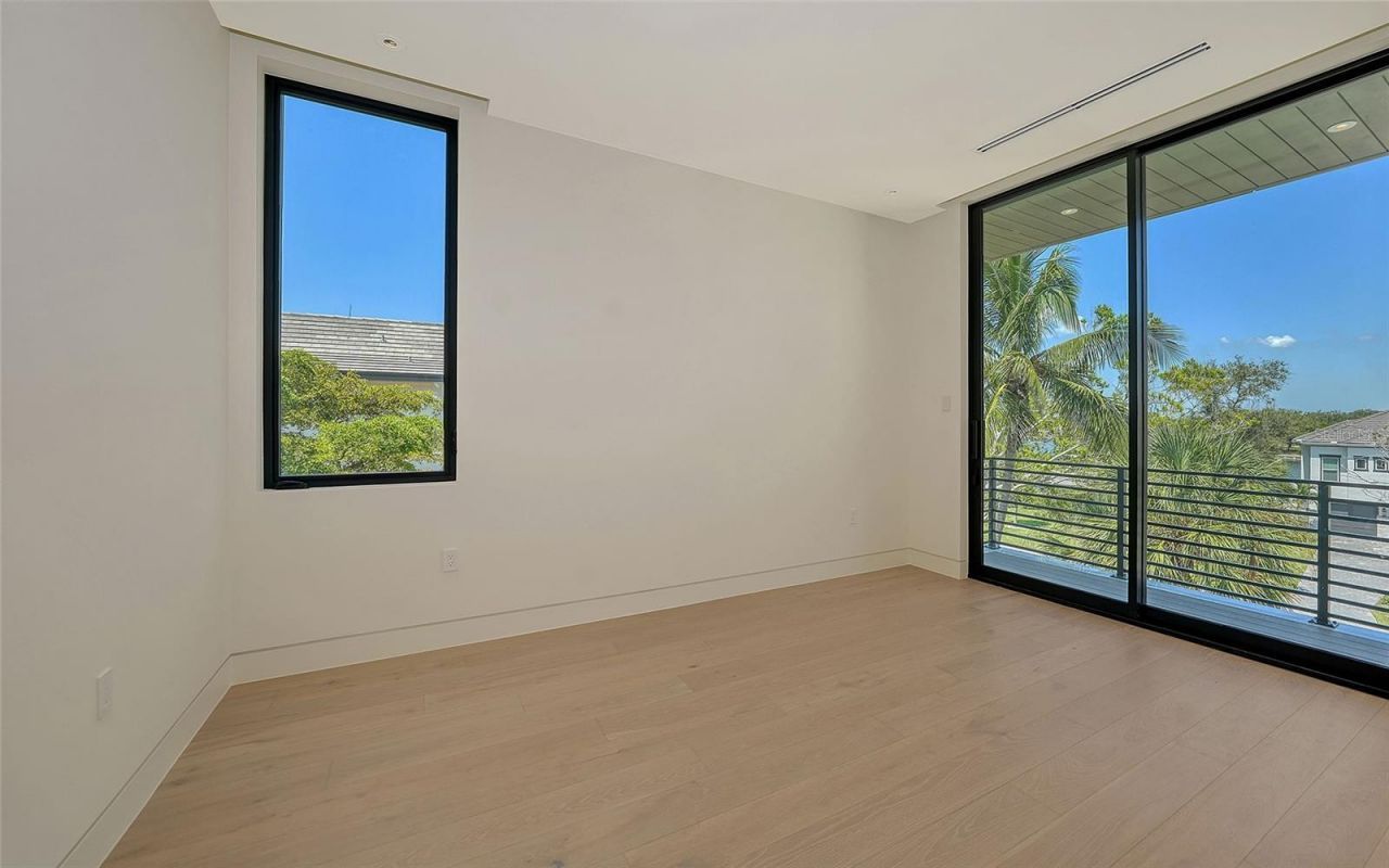 388 S Shore Drive, Sarasota, FL 34234 Photo