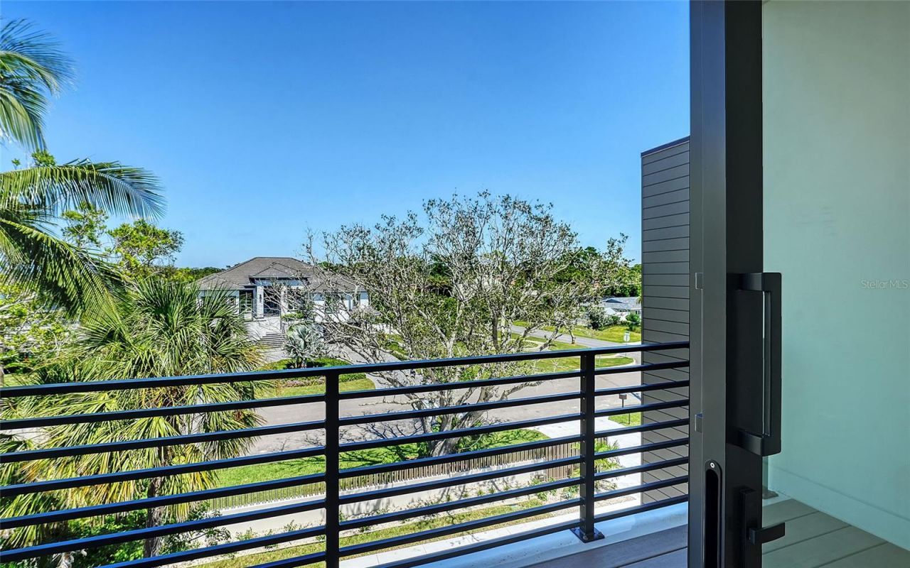 388 S Shore Drive, Sarasota, FL 34234 Photo