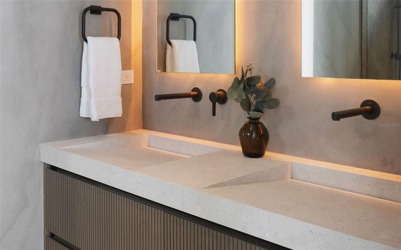 388 S Shore Drive, Sarasota, FL 34234 Photo