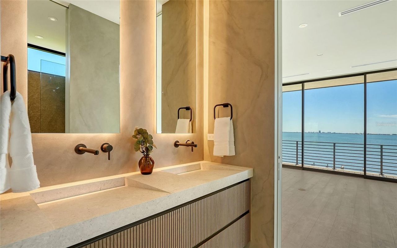 388 S Shore Drive, Sarasota, FL 34234 Photo