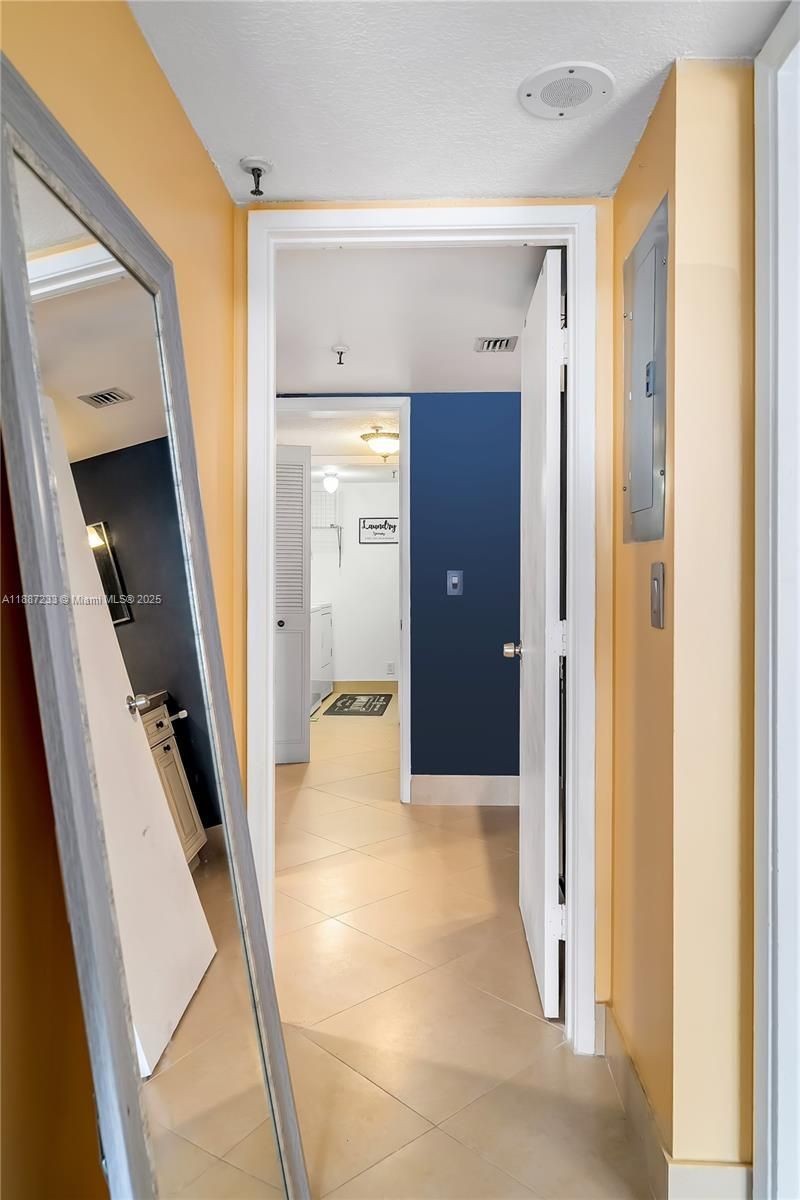 2200 S Cypress Bend Dr, Unit 804, Pompano Beach, FL 33069 Photo