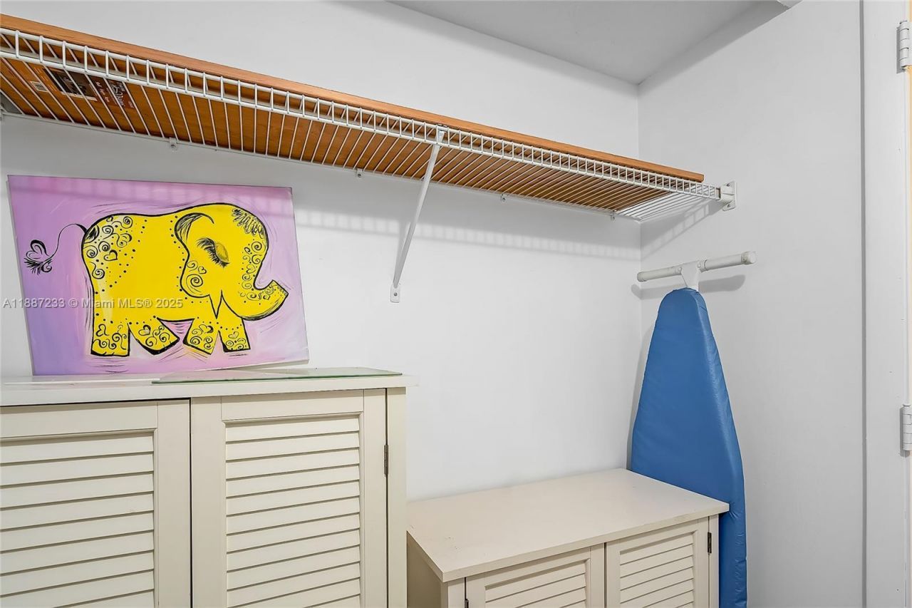 2200 S Cypress Bend Dr, Unit 804, Pompano Beach, FL 33069 Photo