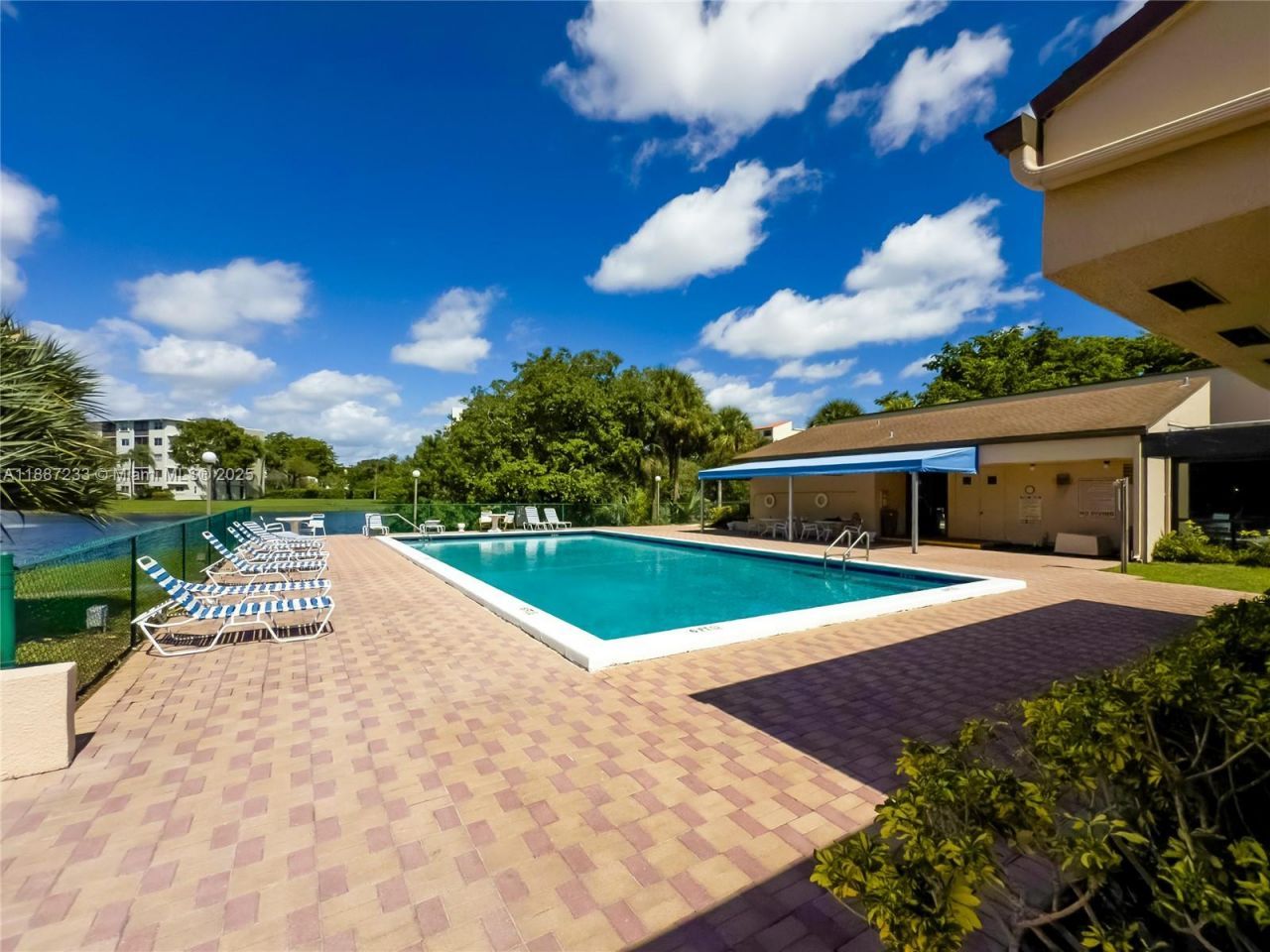 2200 S Cypress Bend Dr, Unit 804, Pompano Beach, FL 33069 Photo