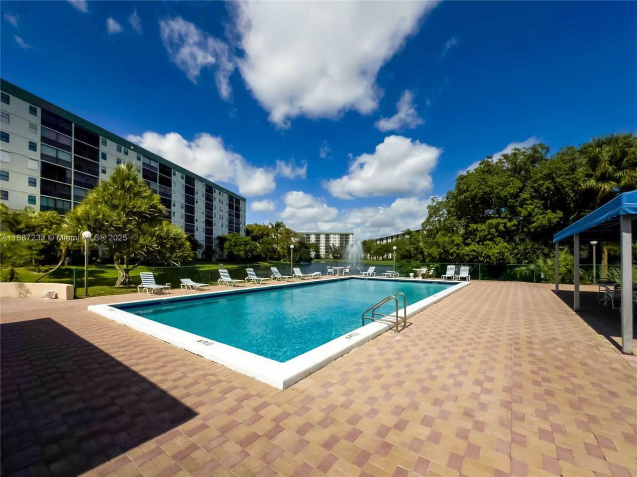 2200 S Cypress Bend Dr, Unit 804, Pompano Beach, FL 33069 Photo