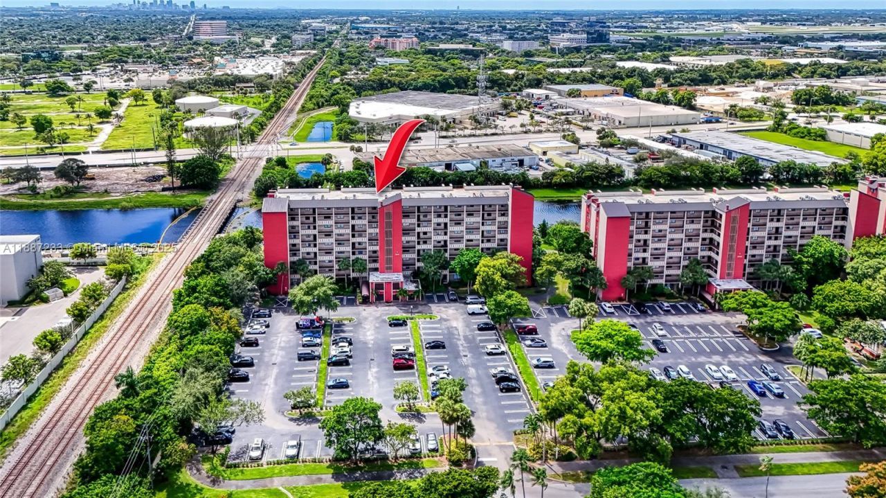 2200 S Cypress Bend Dr, Unit 804, Pompano Beach, FL 33069 Photo