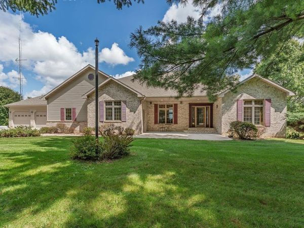 S1312 Brandt Road, La Valle, WI 53941