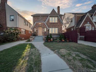 16511 Wisconsin Street, Detroit, MI 48221