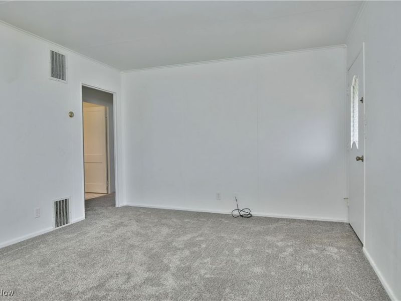 978 Hollywood Street NE, Warren, OH 44483 Photo 11