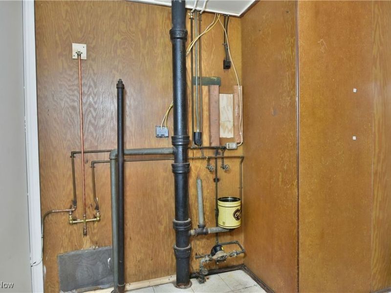 978 Hollywood Street NE, Warren, OH 44483 Photo 17