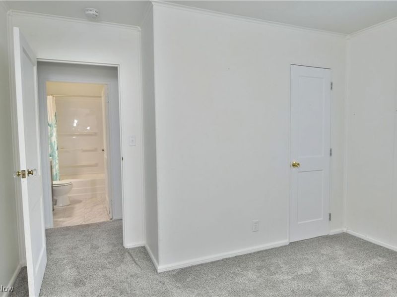 978 Hollywood Street NE, Warren, OH 44483 Photo 23